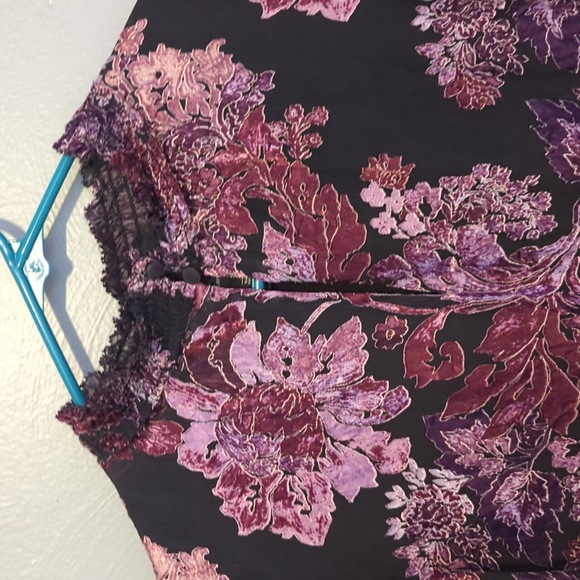 White House Black Market Ruffle And Velvet Pink Black Floral Blouse Wimseygoth S - Picture 8 of 10